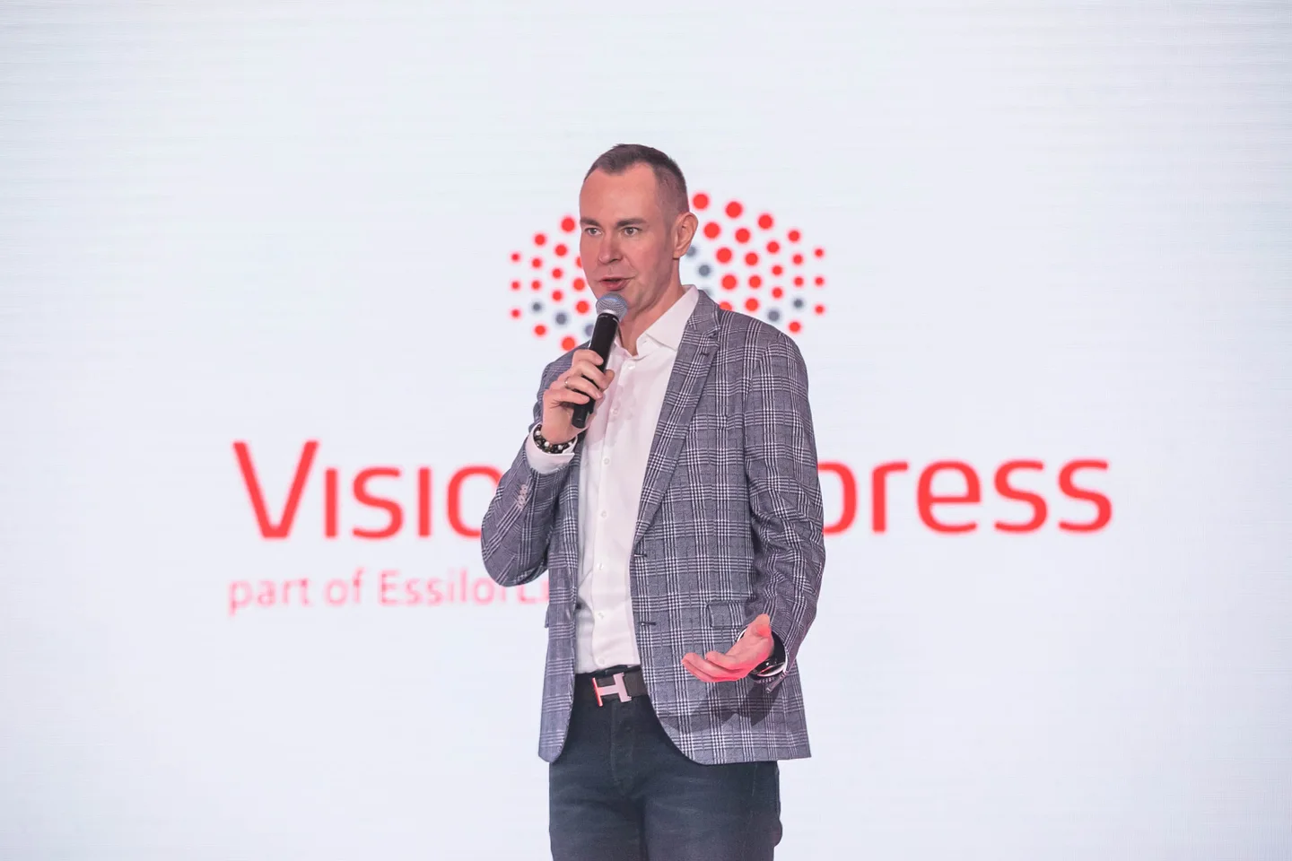Andrzej Dalkowski podczas wystąpienia biznesowego